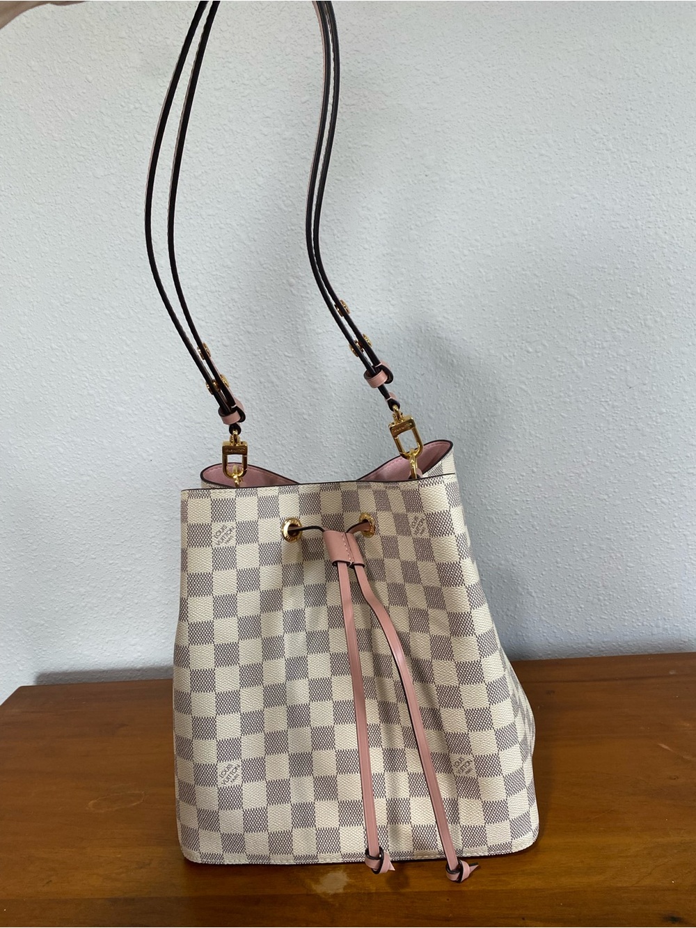 Bucket Bag in Pink and Cream 
💐Authenticity Not Guaranteed💐